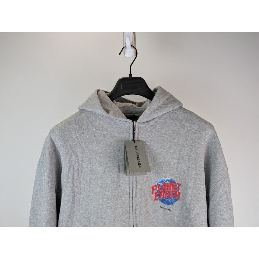 Balenciaga o1rshd1 Q:2 / Planet Earth Molleton Arch Zip-Up Hoodie Grey Size US M / EU 48-50 / 2 - 4 Thumbnail