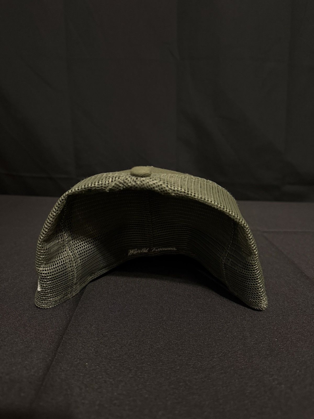 Supreme Supreme x New era size 7 1/8 used Size ONE SIZE - 3 Thumbnail