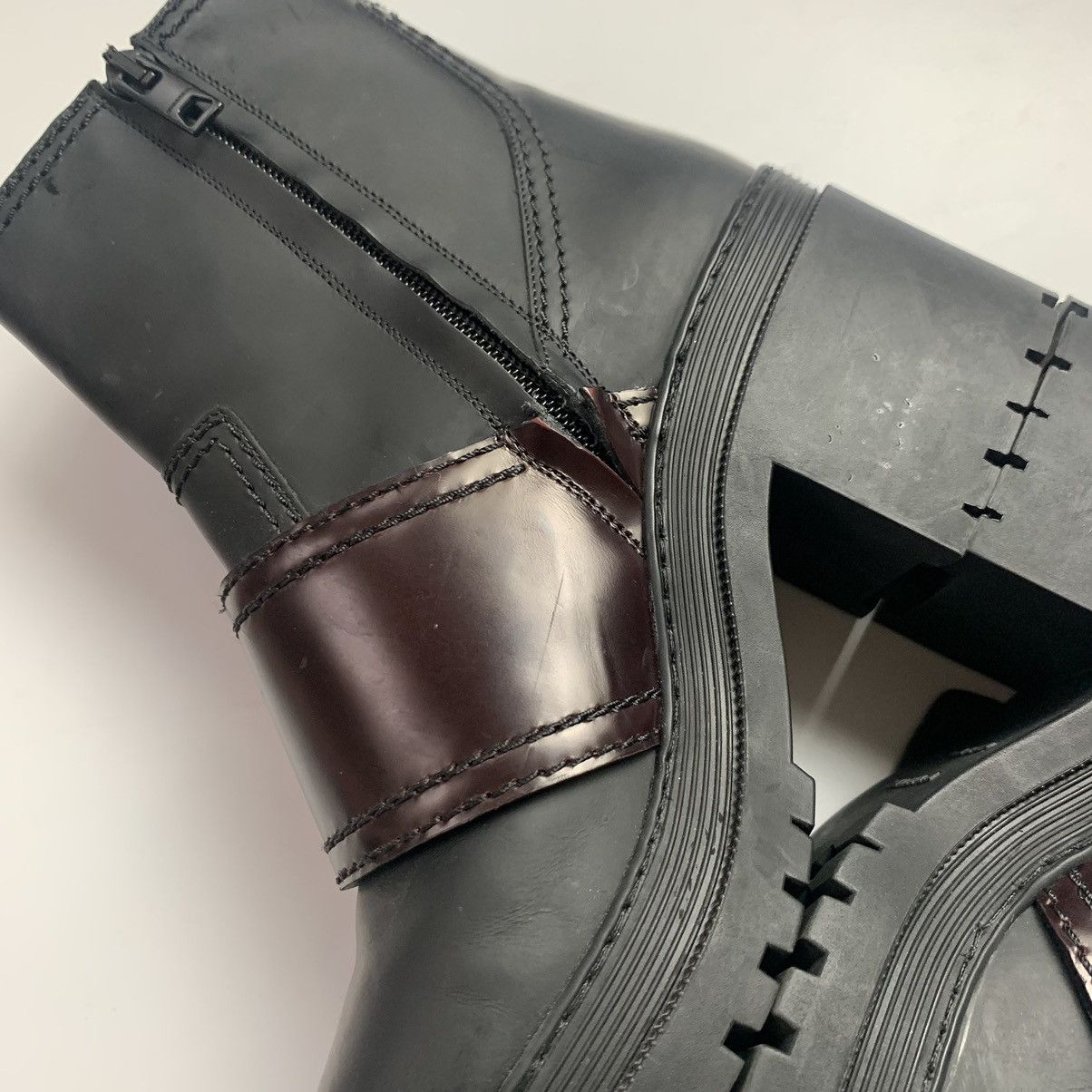Burberry Burberry Women’s Leather Upper Boots Suede Buckle Ankle Size US 6 / IT 36 - 8 Thumbnail