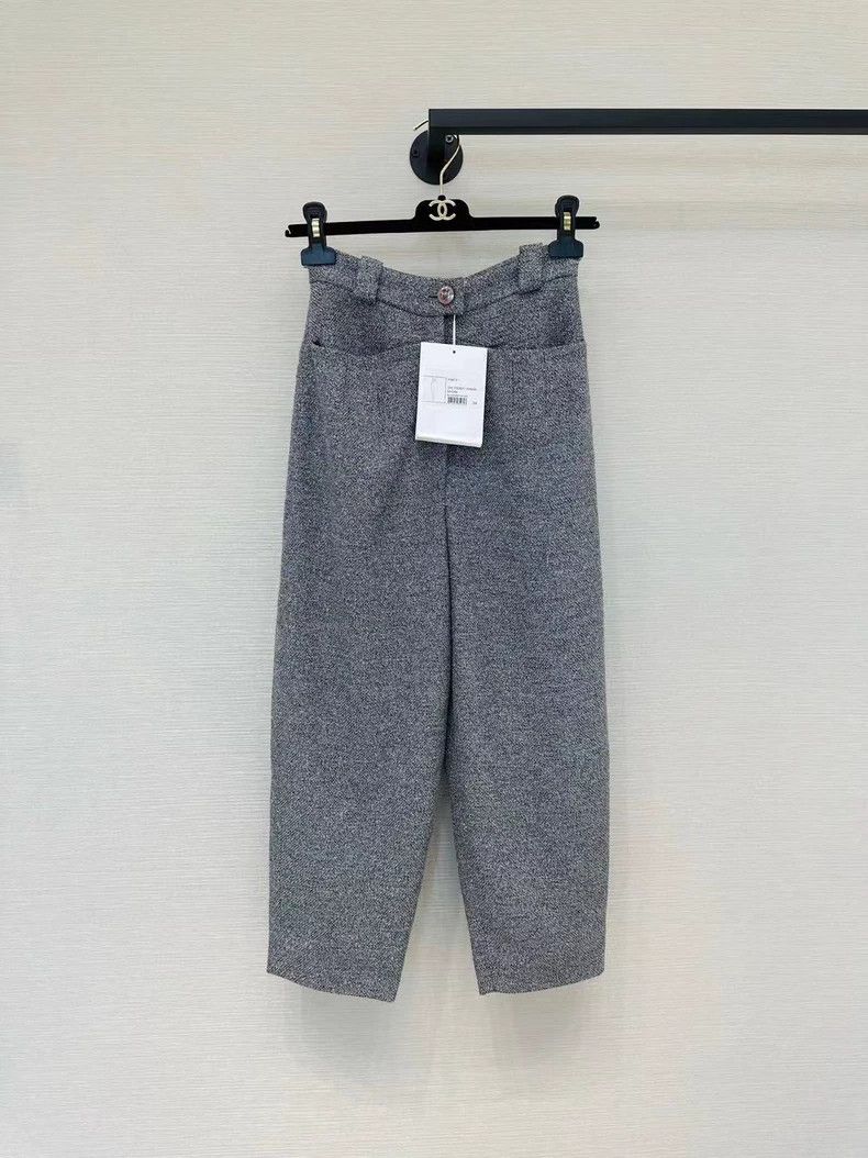 Chanel Radish pants
