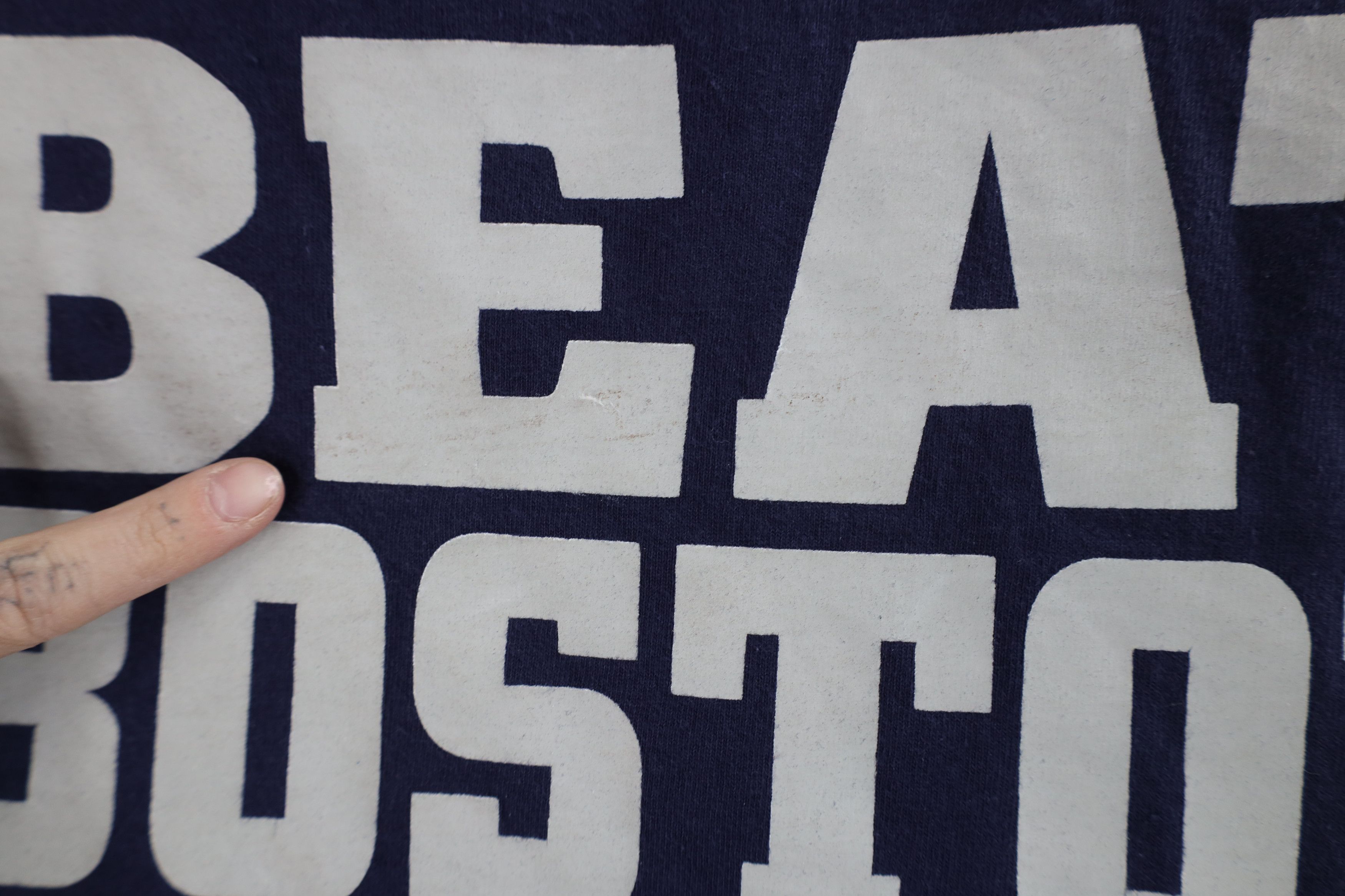 Vintage Vintage Y2K 2004 Baseball Beat Boston Red Sox Again T-Shirt Size US XL / EU 56 / 4 - 5 Thumbnail