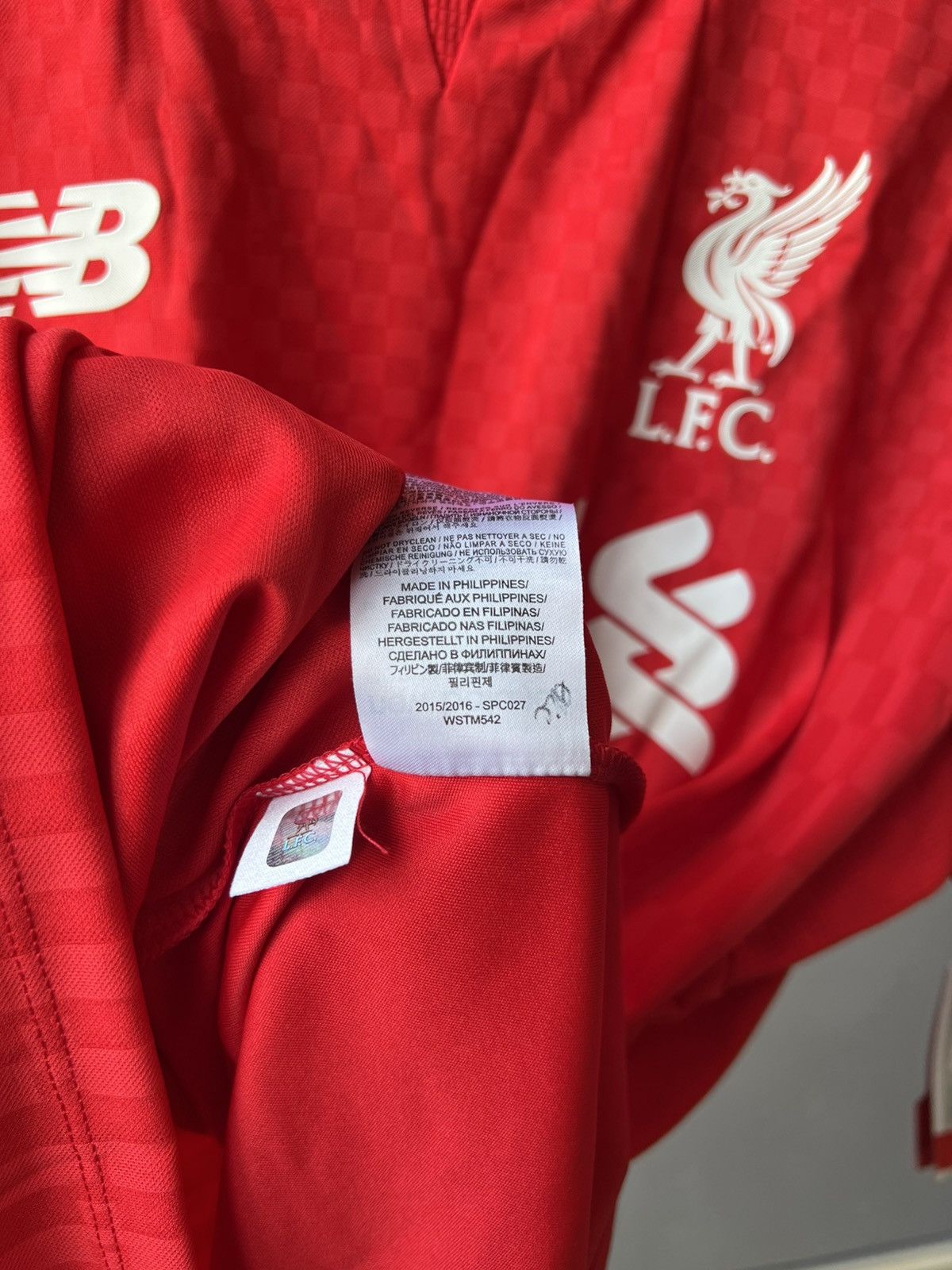 New Balance NWT LIVERPOOL FC HOME SOCCER JERSEY FOOTBALL SHIRT XL Size US XL / EU 56 / 4 - 9 Thumbnail