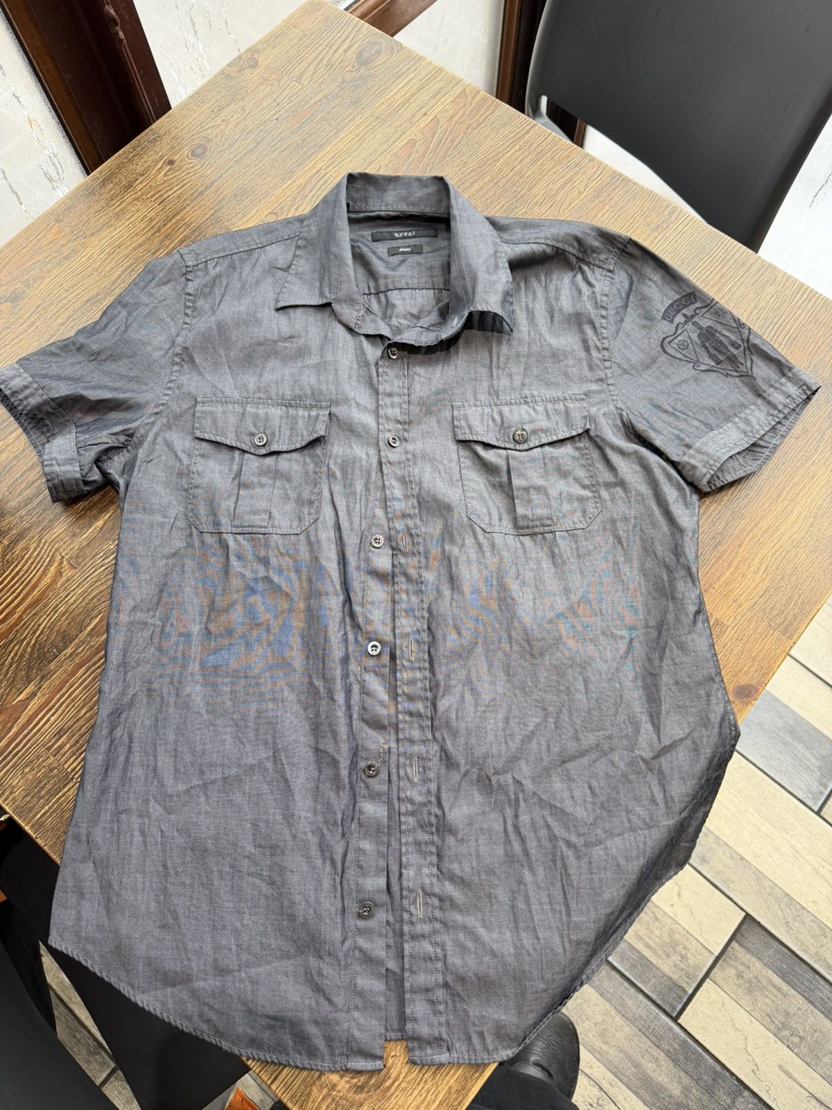 Gucci Gucci Logo short sleeve shirt S-M Size US M / EU 48-50 / 2 - 7 Thumbnail