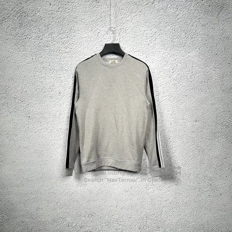 Hermes Hermes Grey Minimalist Long Sleeve Pullover Hoodie - H Str Size S / US 4 / IT 40 - 1 Thumbnail
