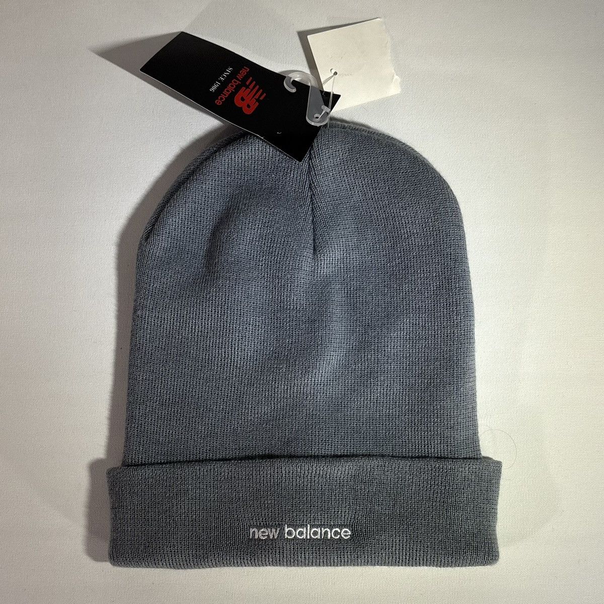 New Balance Vintage Y2K New Balance Minimal Logo Grey Winter Hat Beanie Size ONE SIZE - 1 Thumbnail