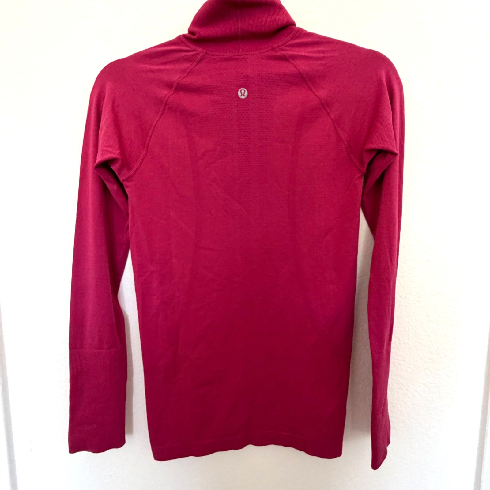 Lululemon Lululemon Swiftly Tech Turtleneck 2.0 Pink Running Shirt 4 Size S / US 4 / IT 40 - 2 Thumbnail