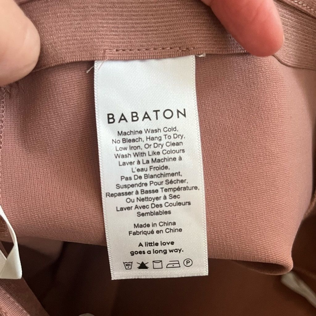 Aritzia 🌸 Babaton Dressy Biker / Bermuda Shorts – Soft Pink 🌸 Size 24" / US 00 / IT 34 - 5 Thumbnail