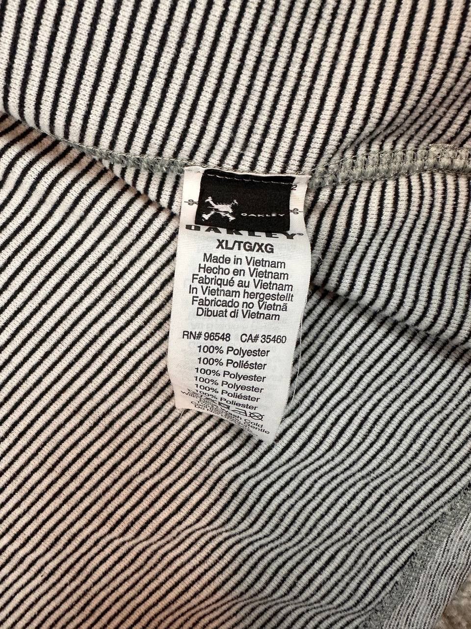 Oakley Vintage Y2K Oakley Full Zip Performance Hoodie Grey Black Size US XL / EU 56 / 4 - 8 Thumbnail