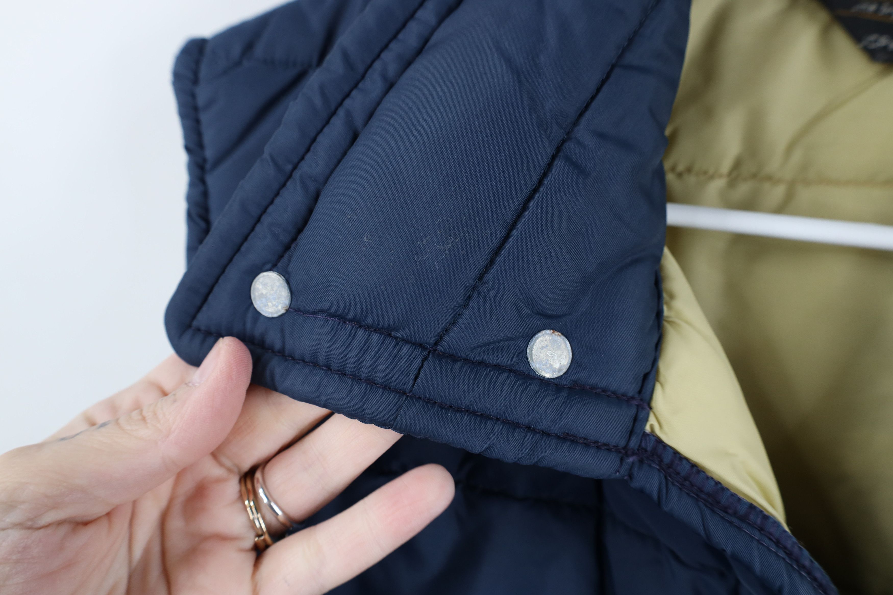 Vintage Vintage 70s Streetwear Faded Button Puffer Vest Jacket Size US L / EU 52-54 / 3 - 9 Thumbnail