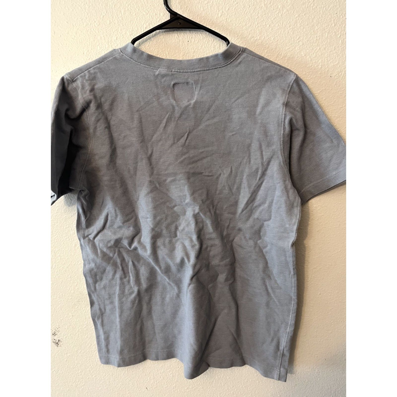 Vintage Liz & Co Women’s Blue Solid Short Sleeve V-Neck Top Sz Small Shirt Adult Small Blue V-Neck Pullover Casual Workwear 90s? Size S / US 4 / IT 40 - 3 Thumbnail