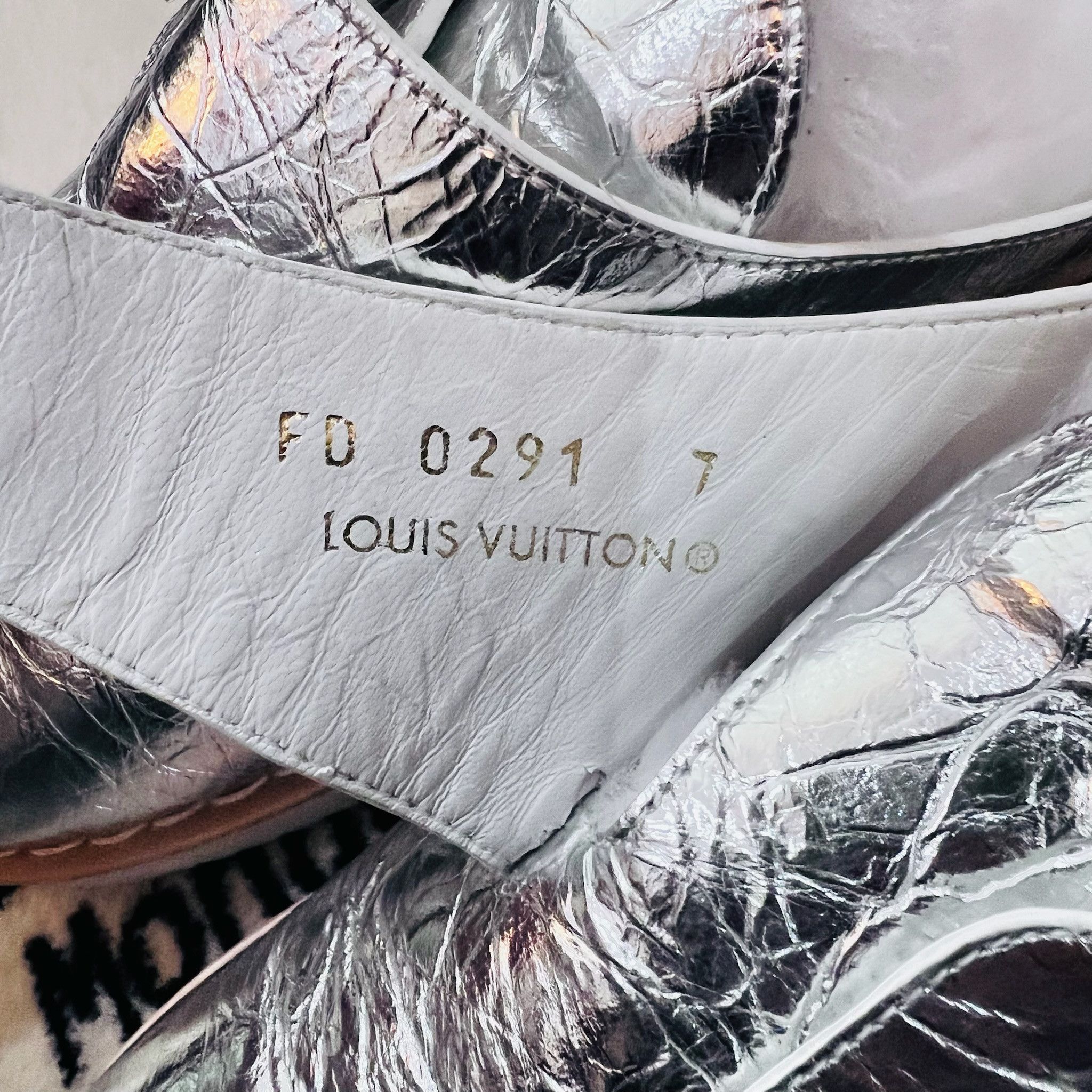 Louis Vuitton Louis Vuitton Easy Mule Fur Shearling Leather Slip On Sandal Size US 8 / EU 41 - 15 Thumbnail