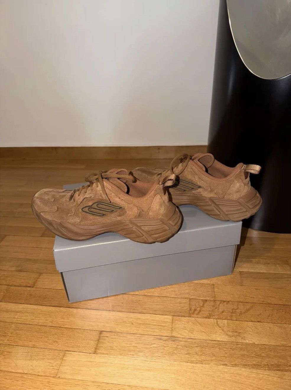 Balenciaga Balenciaga Monday sneakers, camel suede Size US 10 / IT 40 - 7 Thumbnail