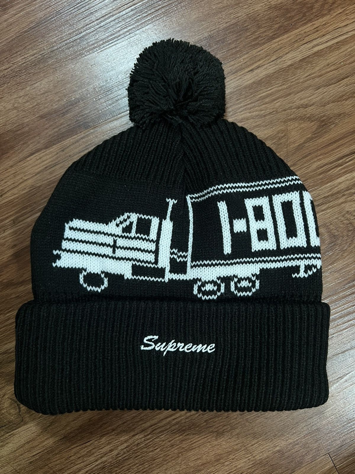 Hypebeast × Streetwear × Supreme Supreme 18 Wheeler Beanie
