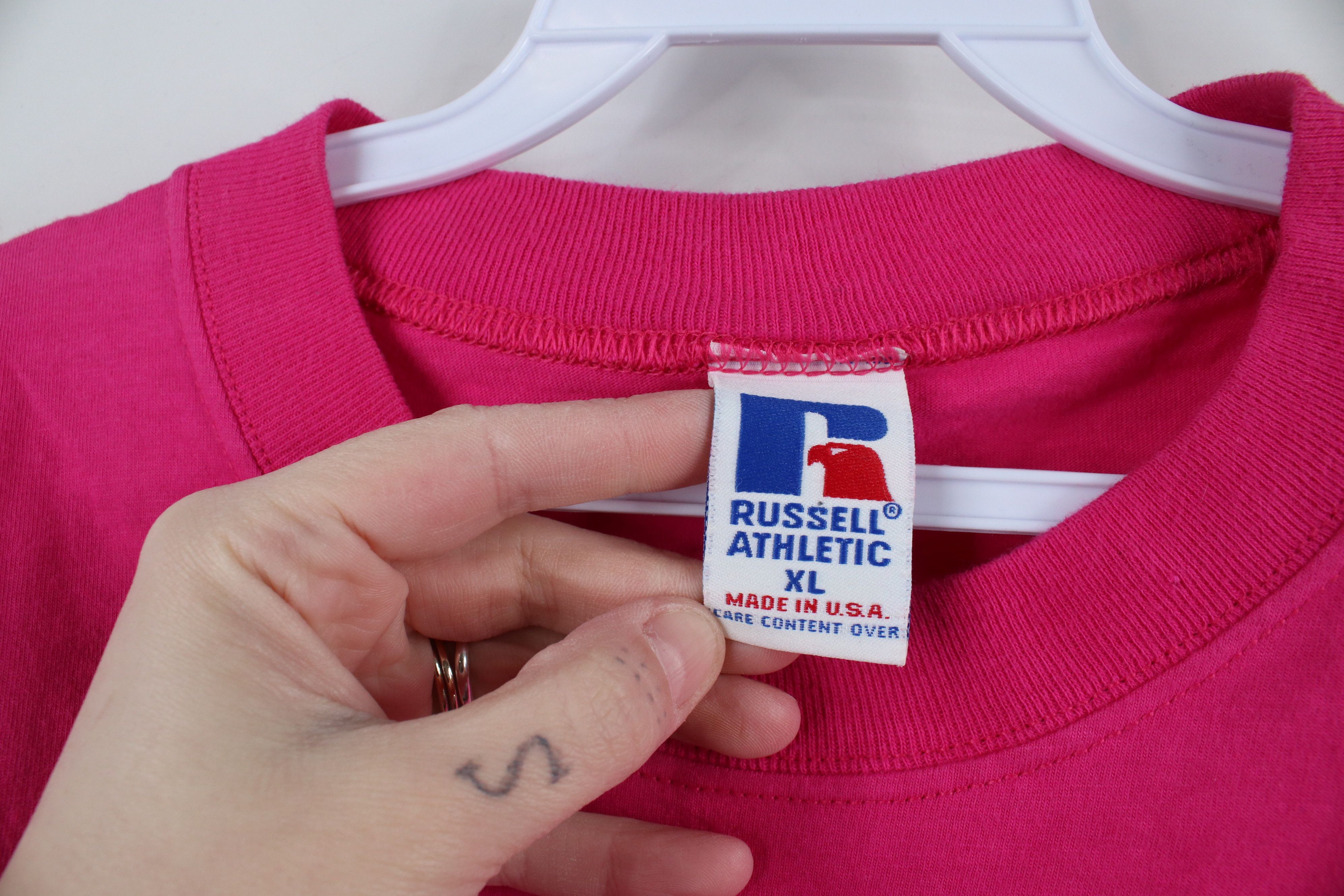 Russell Athletic × Vintage Vintage 90s Russell Athletic Blank Cotton T-Shirt Pink USA Size US L / EU 52-54 / 3 - 7 Thumbnail