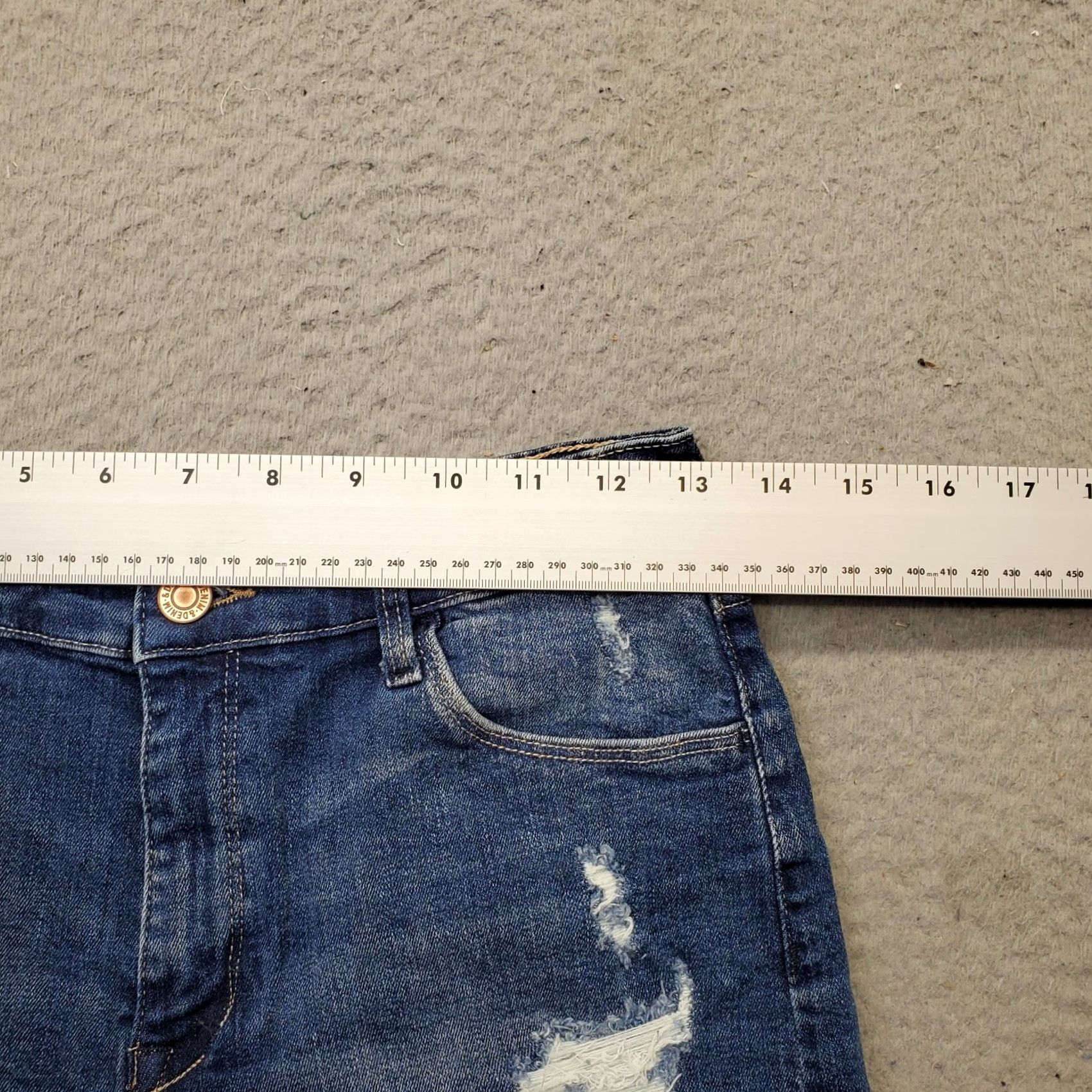 H&M H&M Denim Shorts Girls 12-13Y Blue Distressed Lace Trim High Waisted 5-Pockets Size 34" / US 12 / IT 48 - 5 Thumbnail