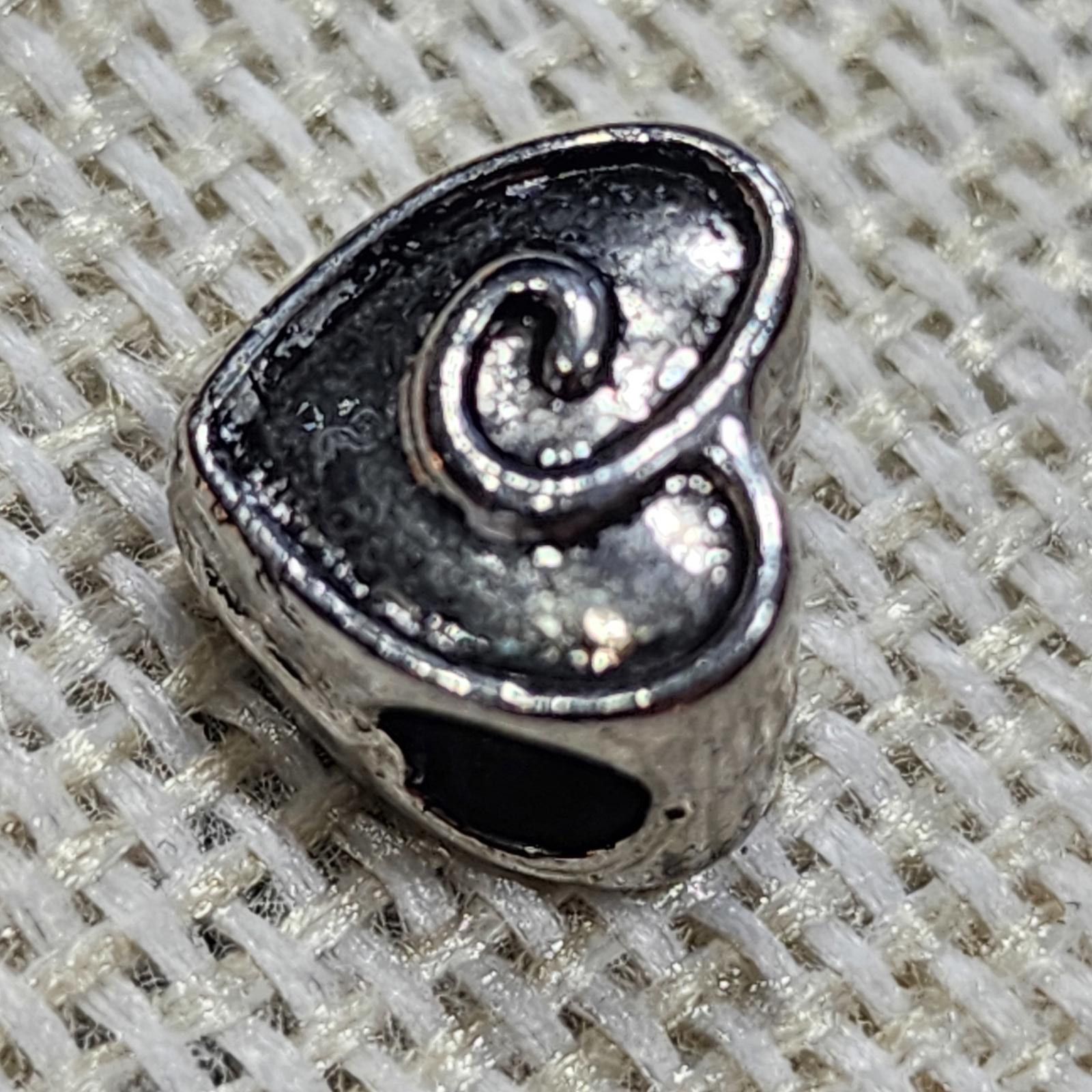 The Unbranded Brand Heart-Shaped Bead Charm Size ONE SIZE - 4 Thumbnail