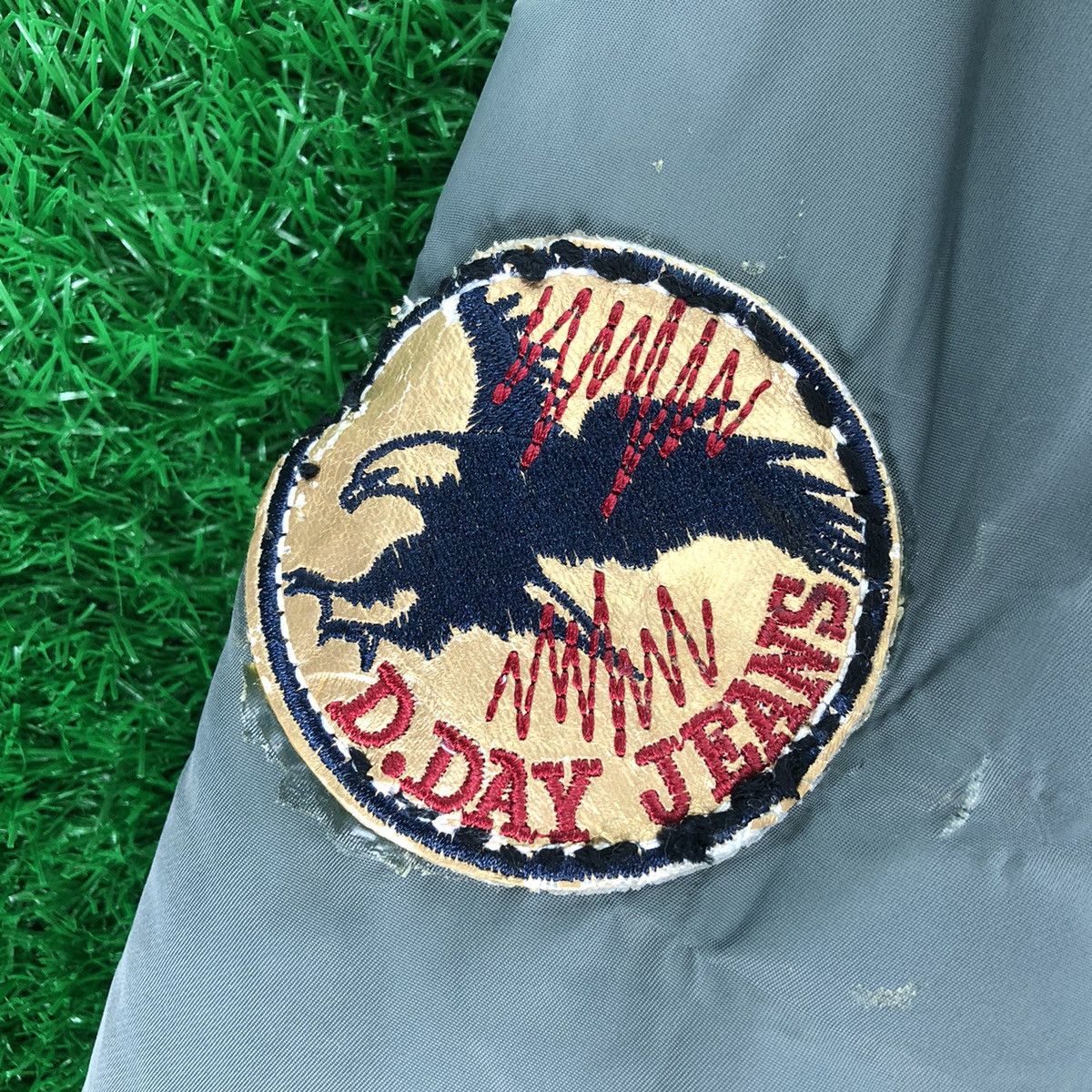 Uniqlo Uniqlo Thrashed Bomber Jacket Type MA-1 Custom Patches Size US XL / EU 56 / 4 - 9 Thumbnail