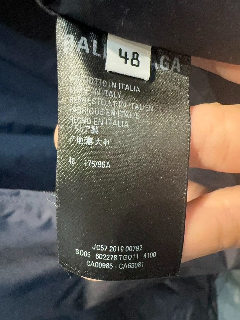 Balenciaga Balenciaga Latch red and black assault jacket 2501-Nextarro Size US M / EU 48-50 / 2 - 4 Thumbnail