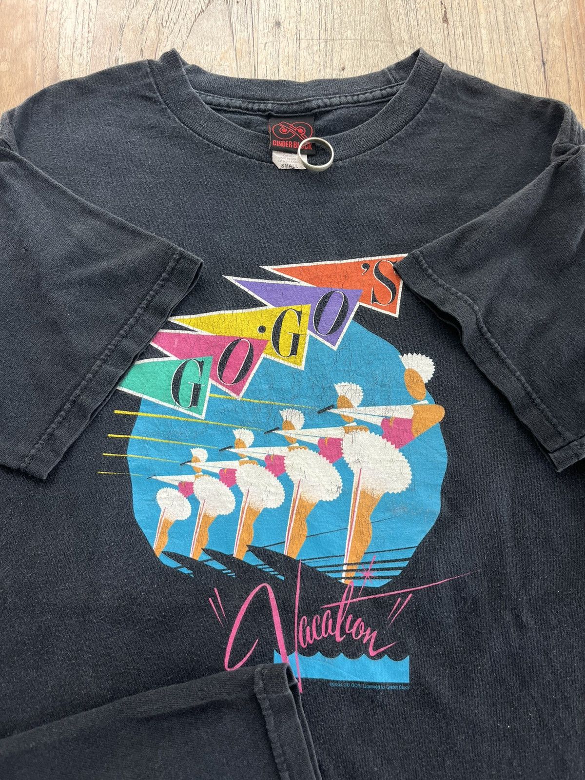 Vintage GO GO’S Vacation 2004’s RockBand Tshirt