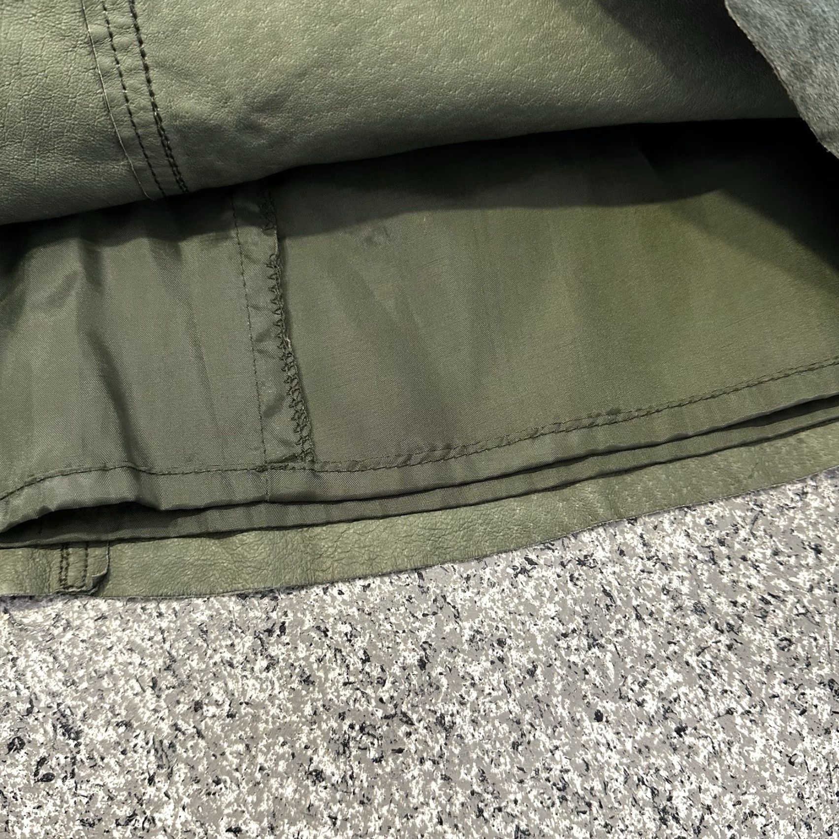 Vintage Hugo Buscati Skirt Womens 4 Mini Leather Green Lined 26x15.5 Casual Size 27" / US 4 / IT 40 - 3 Thumbnail