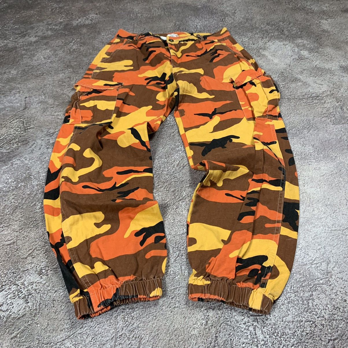 Vintage Vintage 90s Japanese Baggy Cargo Pants Camo Streetwear 30 Size US 30 / EU 46 - 1 Thumbnail