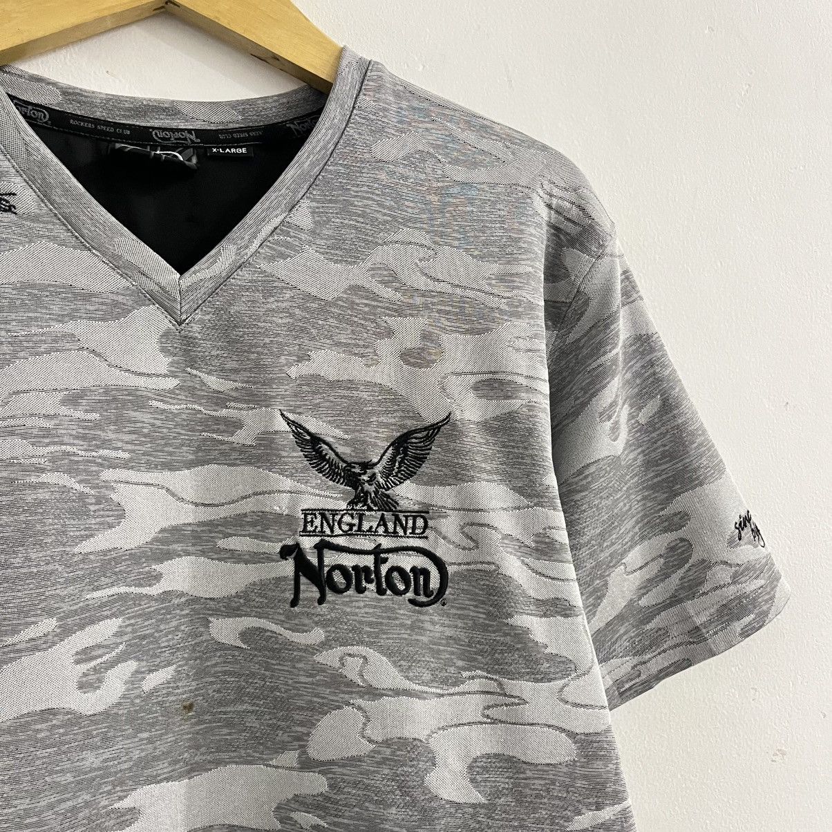 Norton Norton England Camo Vneck Tee Size US XL / EU 56 / 4 - 4 Thumbnail