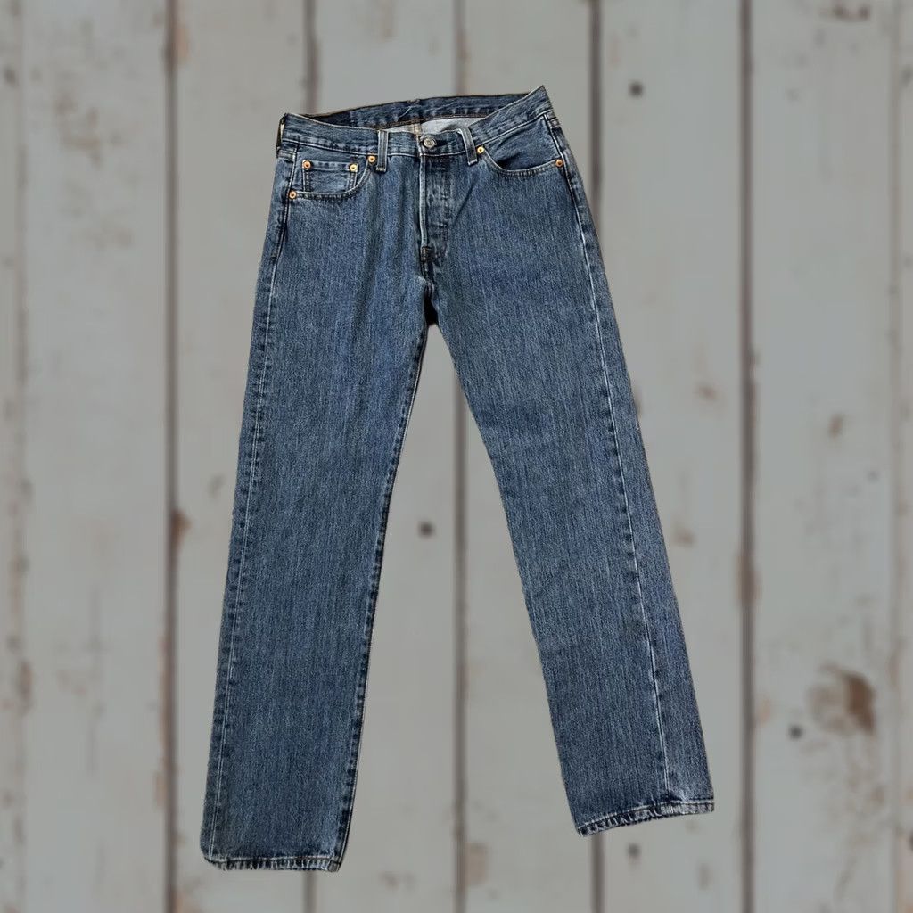 Levi's Levi's 501 Jeans Mens 30x32 Blue Medium Wash Straight Leg Button Fly Denim Pants Size US 30 / EU 46 - 1 Thumbnail