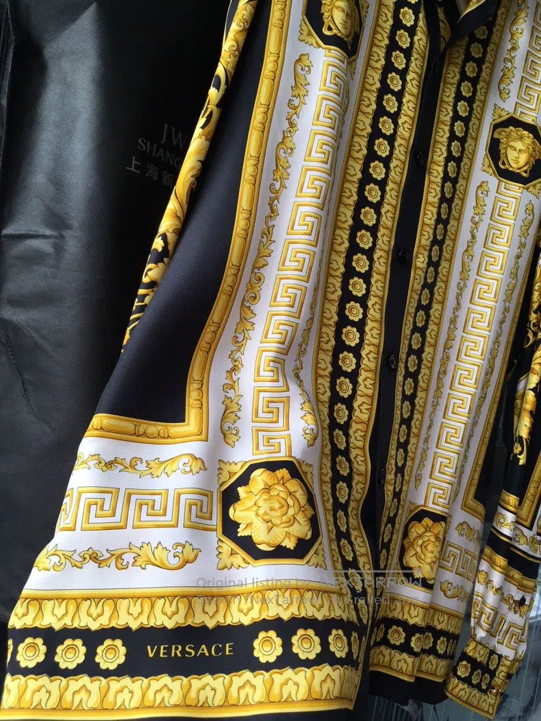 Versace Versace Shirt coat classic black gold baroque style Size US XS / EU 42 / 0 - 6 Thumbnail