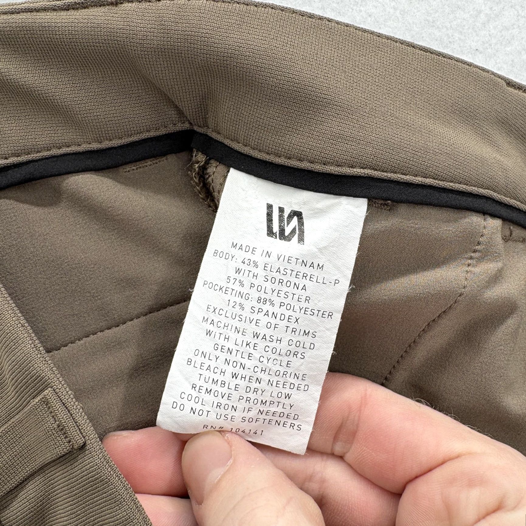 Vintage VRST Limitless Pants Mens 30x30 Chino Straight Leg Brown Beige Stretch Fabric Pockets Zip Fly Regular Inseam 30 Mens Clothing Size US 30 / EU 46 - 5 Thumbnail