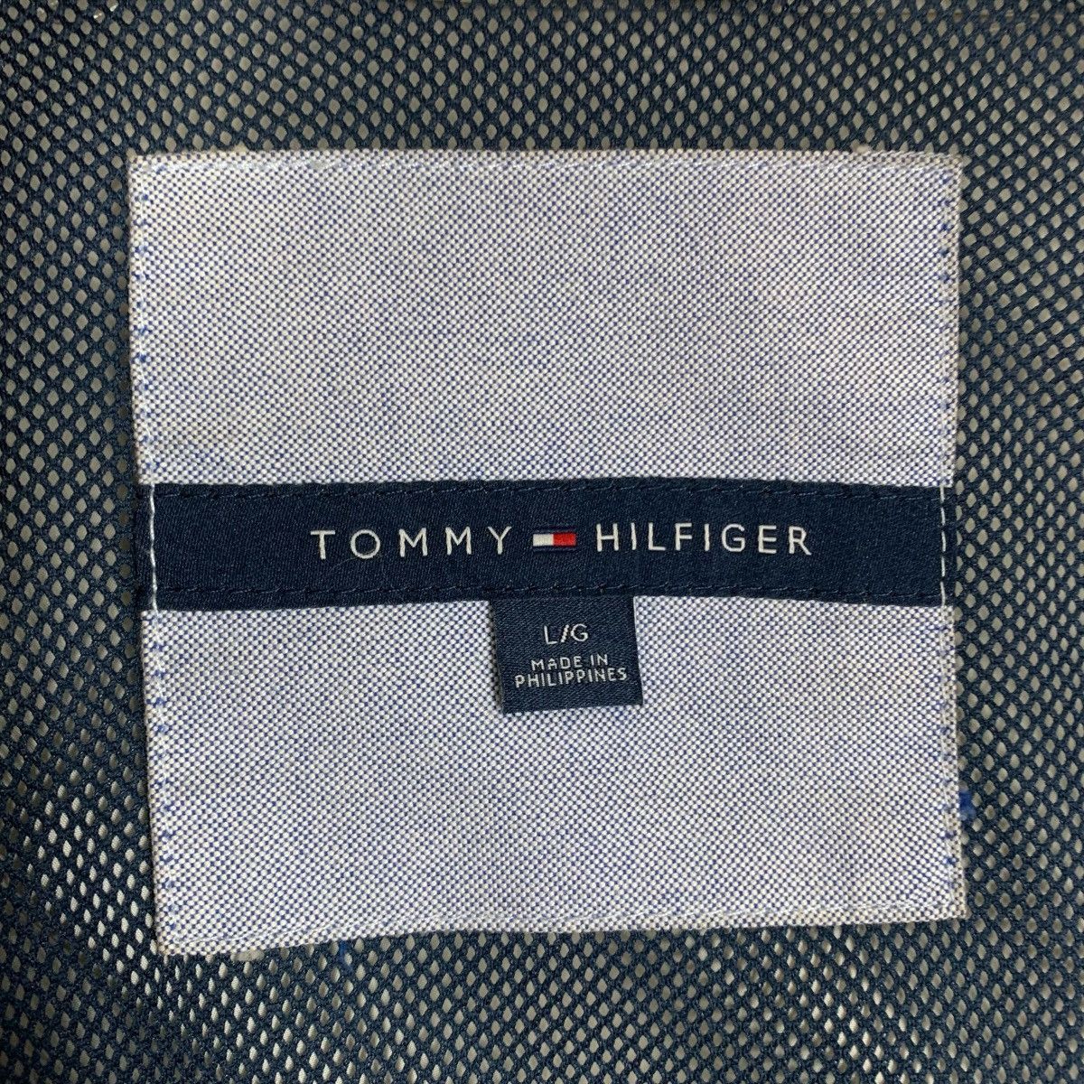 Tommy Hilfiger Vintage Tommy Hilfiger JapaneseBrand Outdoor Light Jacket Size US M / EU 48-50 / 2 - 10 Thumbnail