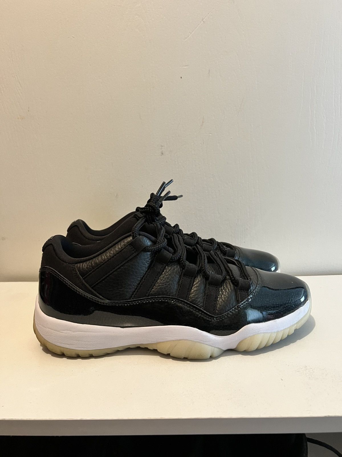 Jordan Brand Jordan 11 72-10 low Size US 9.5 / EU 42-43 - 2 Thumbnail