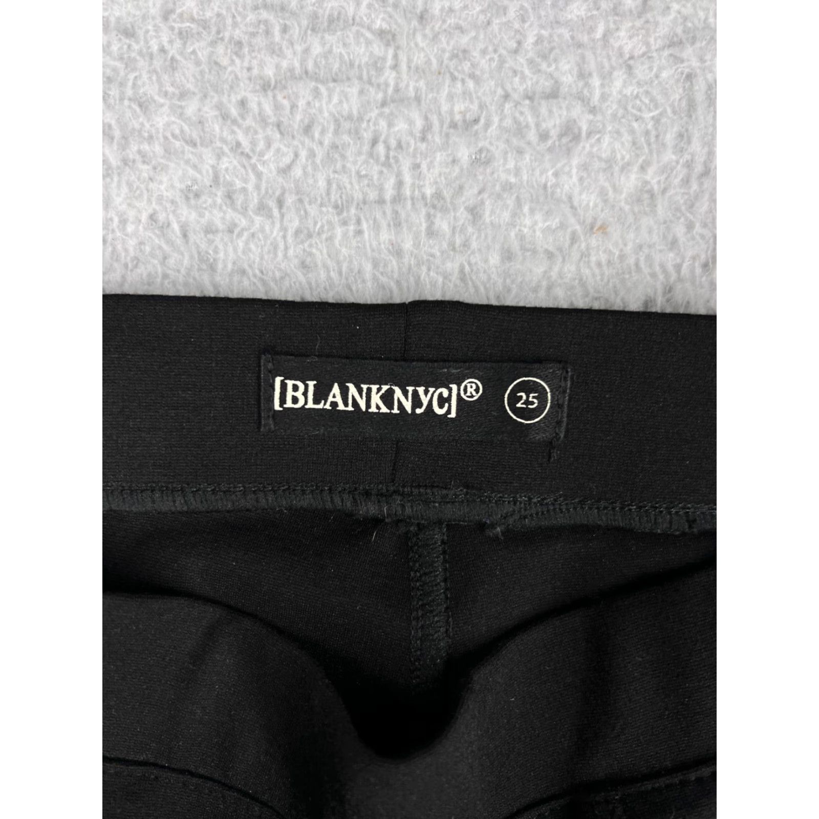 Vintage BLANKNYC Womens Black Leggings Skinny Pockets 25 Pants Rayon Blend Pull On Inseam 28in Casual Activewear Womens Size 30" / US 8 / IT 44 - 4 Thumbnail