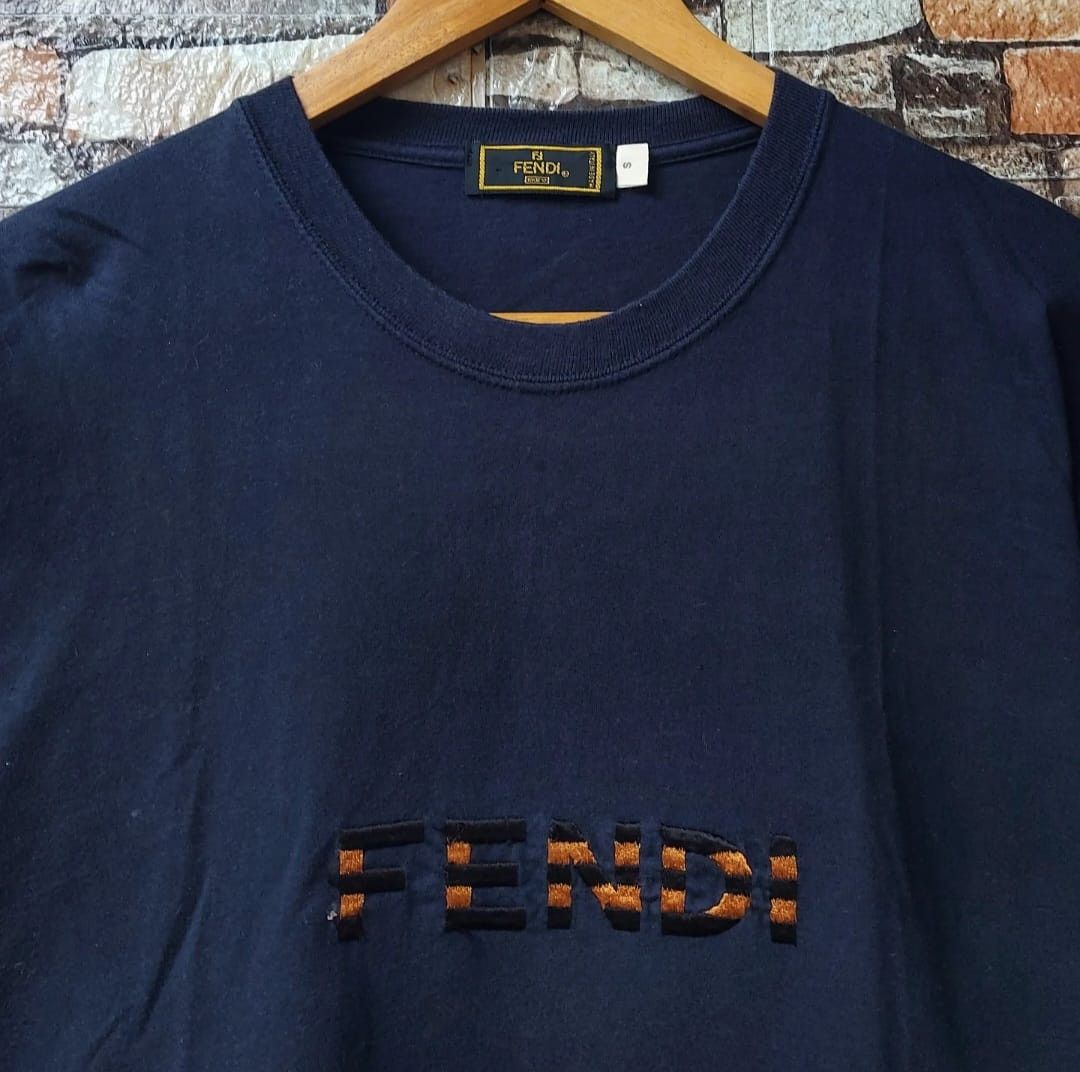 Fendi Vintage Fendi Embroidery Tshirt Size US M / EU 48-50 / 2 - 3 Thumbnail