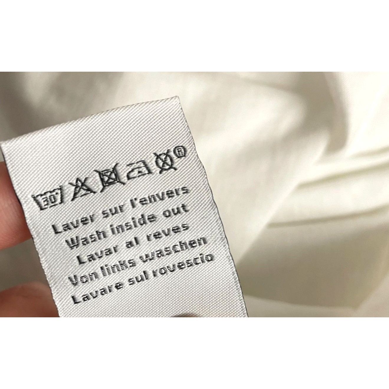 Hermes Hermes Mens White T-Shirt With Abstract Black Embroidery Sho Size US M / EU 48-50 / 2 - 8 Thumbnail