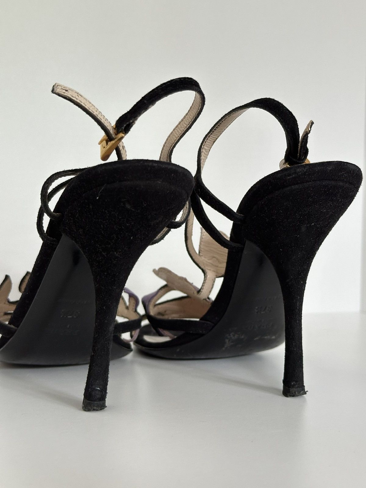 Designer × Prada Prada floral suede heels Size US 7.5 / IT 37.5 - 10 Thumbnail