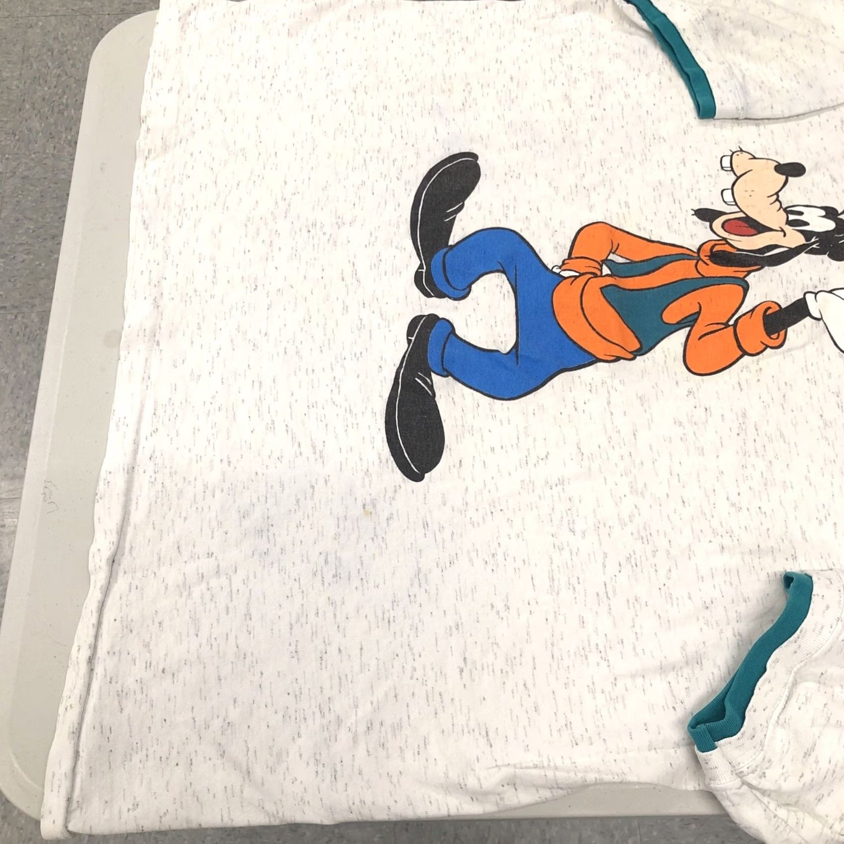 Disney VINTAGE Disney Designs Grey Graphic Goofy USA T-Shirt XL Men's Crew Neck Short Sleeve 90s USA Disney Graphic Print Shirt Size US XL / EU 56 / 4 - 2 Thumbnail