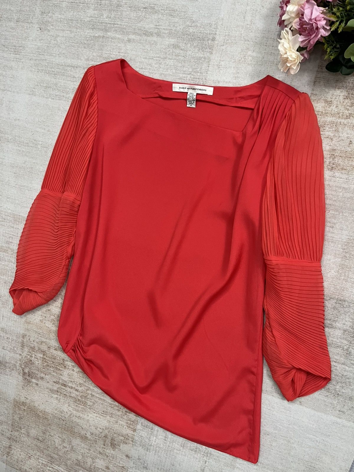 Diane von Furstenberg Vintage 00s Diane von Furstenberg RedSilkPleatedSleeveBlouse Size M / US 6-8 / IT 42-44 - 2 Thumbnail