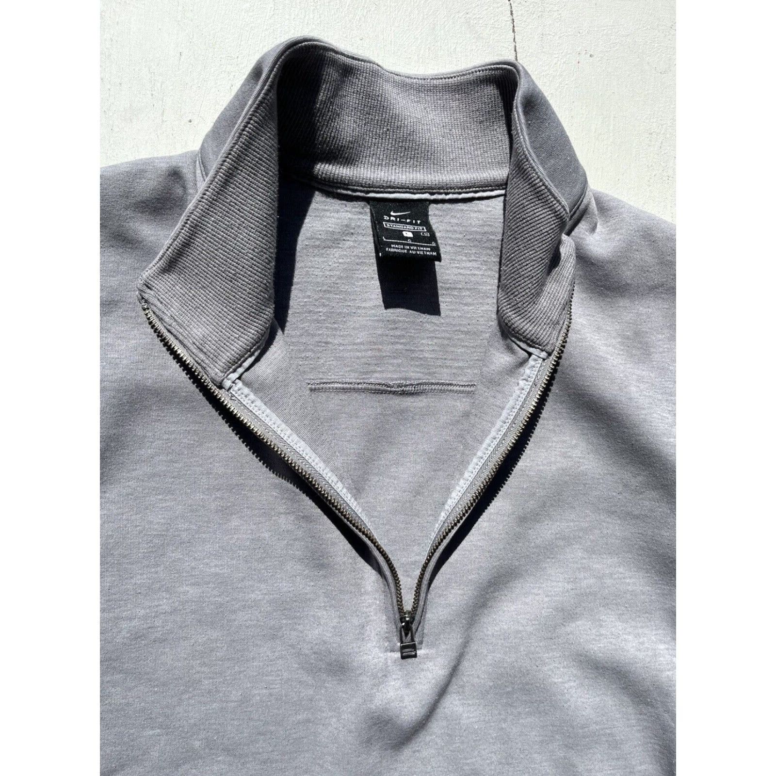 Nike Nike Sweatshirt Gray Pullover Solid L Zip 1/2 All Seasons Casual Men's Long Sleeve Logo Modern 90s City Athletic Active Gym Run Size US L / EU 52-54 / 3 - 3 Thumbnail
