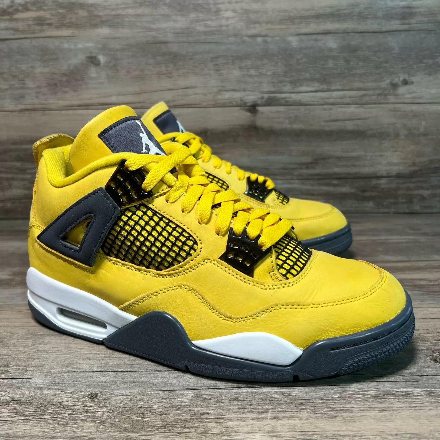 Nike Air Jordan 4 AJ4 Black & Yellow CT8527-700 EUR 42 Size US 9 / EU 42 - 2 Thumbnail