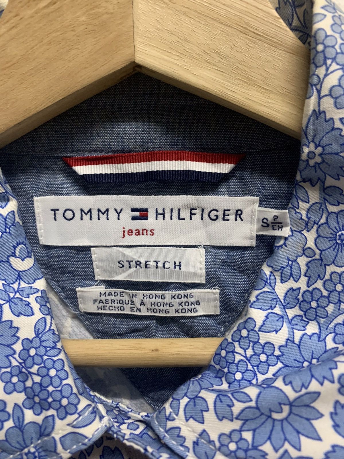 Tommy Hilfiger TOMMY HILFIGER Croptop Denim Jacket Fullprint Flower Size S / US 4 / IT 40 - 16 Thumbnail