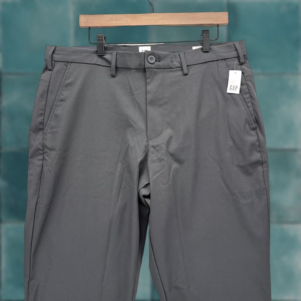 Gap Gap Pants Mens 36x32 Gray Slim Tech GapFlex Quick Dry Moisture Wicking Travel Chino Flat Front Pockets Tapered Size US 36 / EU 52 - 1 Thumbnail