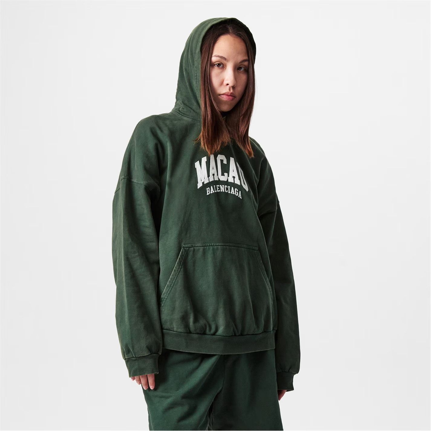 Balenciaga o1g2r1mq0226 Oversized Hoodie In Dark Green Size US XS / EU 42 / 0 - 3 Thumbnail