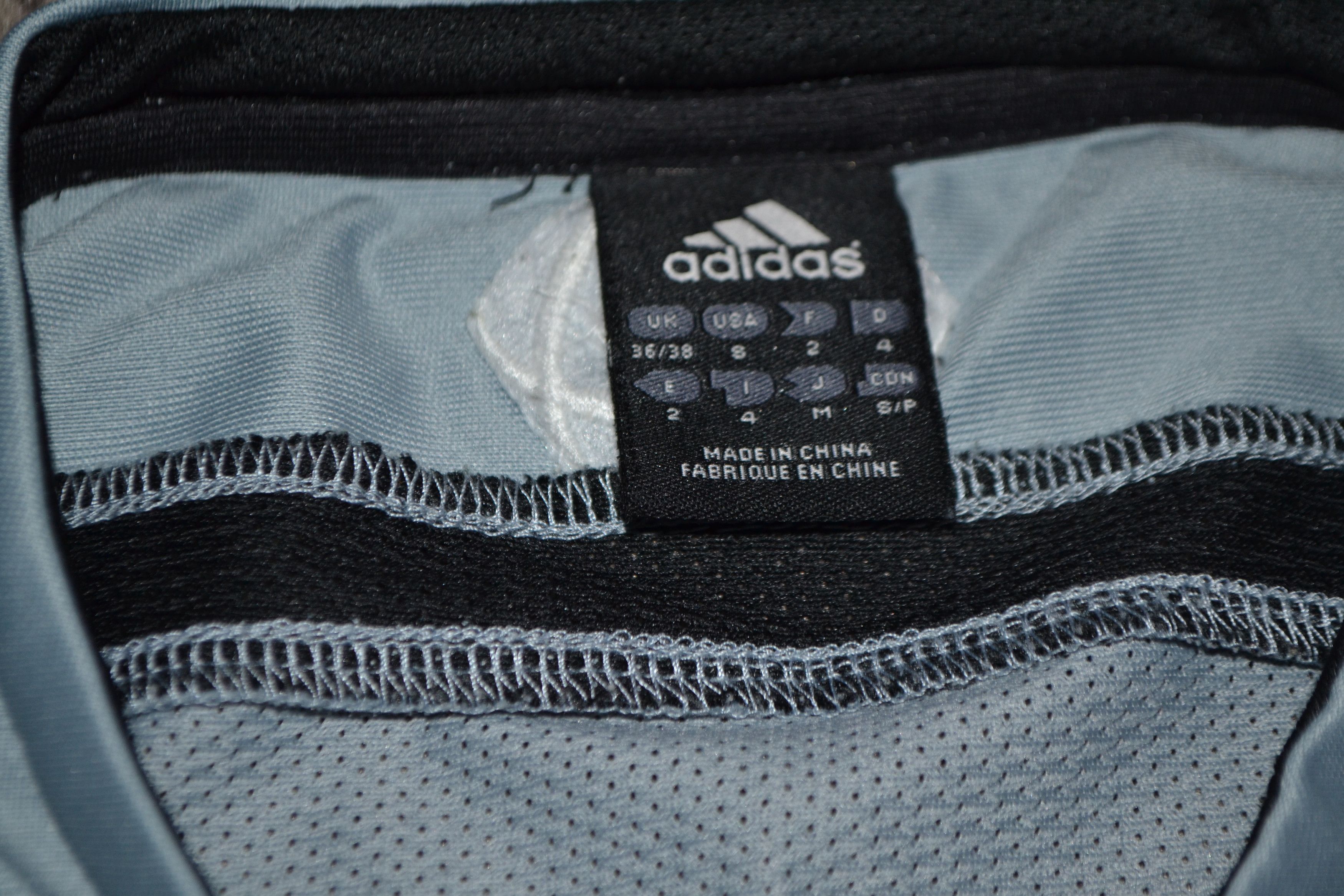 Adidas Vintage Real Madrid Training 2004 Football Shirt Jersey Size US S / EU 44-46 / 1 - 3 Thumbnail