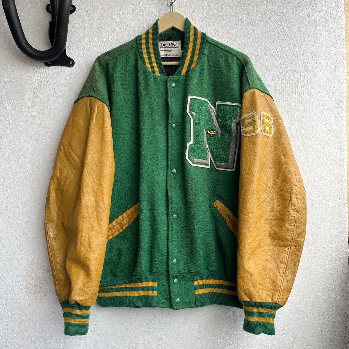 Delong VINTAGE DELONG DISTRESSED VARSITY LEATHER JACKET VAN FLEEREN Size US XXL / EU 58 / 5 - 2 Thumbnail