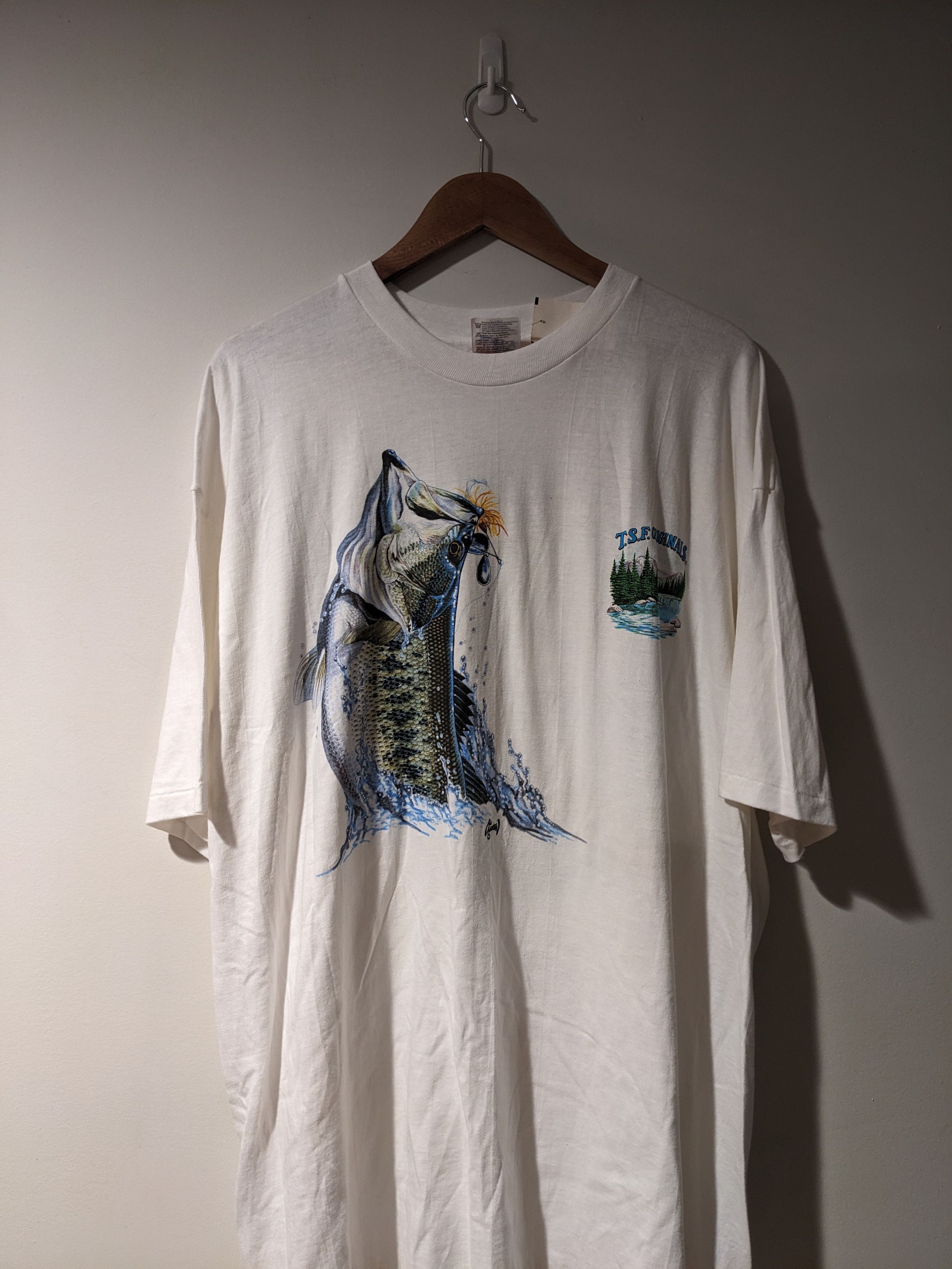 Vintage Vintage 90s T.S.F. Originals Animal Bass Fishing T-Shirt Size US XXL / EU 58 / 5 - 4 Thumbnail