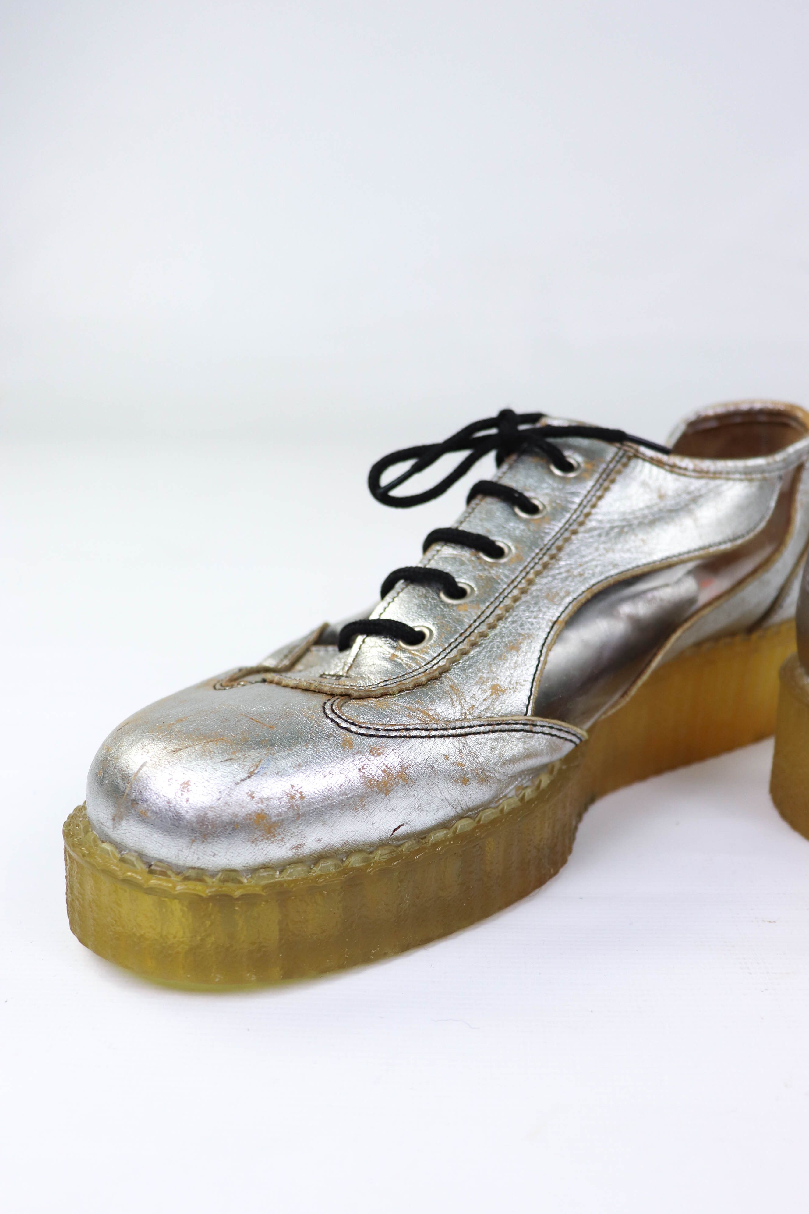 Other Red Or Dead Vintage Made in England Silver Leather Shoes Size US 9 / EU 42 - 13 Thumbnail
