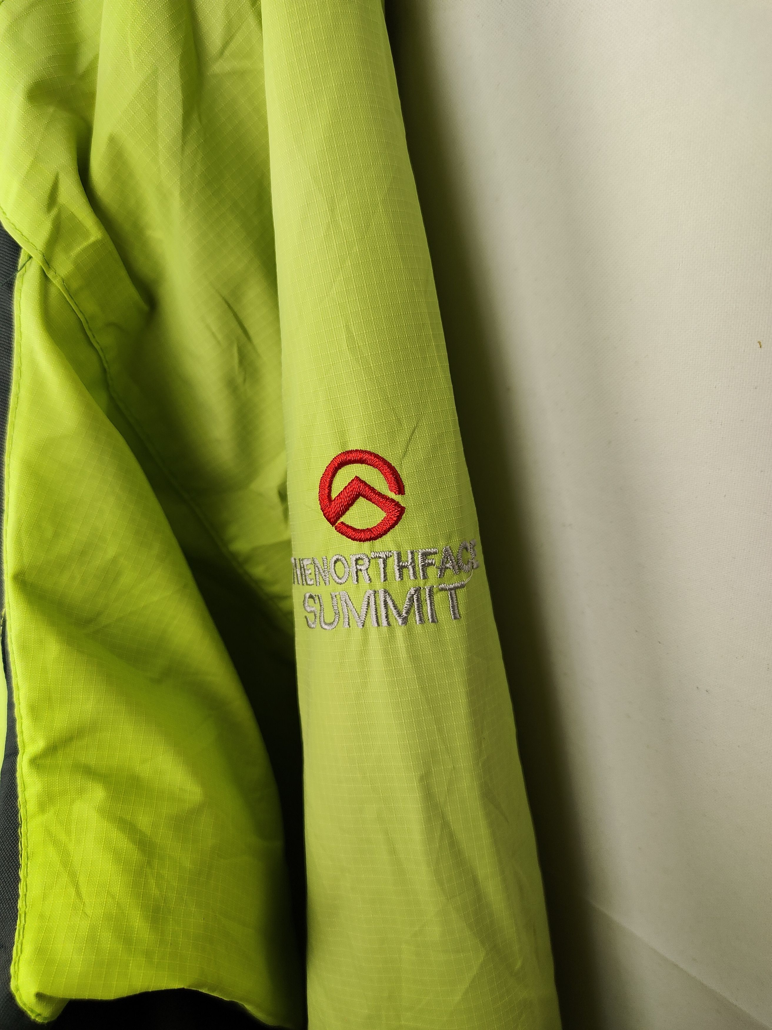 Goretex vintage The North Face Summit Series Gore-Tex jacket. Size US XL / EU 56 / 4 - 3 Thumbnail