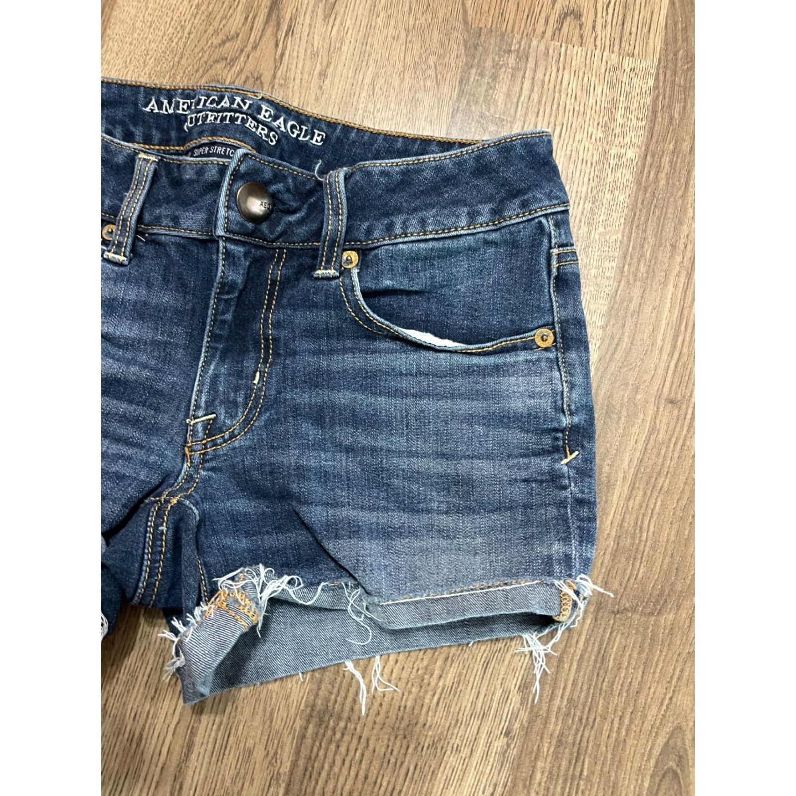 American Eagle Outfitters American Eagle Outfitters Shorts Women 2 Denim Cuffed Super Stretch Blue 3 in Inseam Casual Modern Regular Facet: AE0 Size 26" / US 2 / IT 38 - 4 Thumbnail