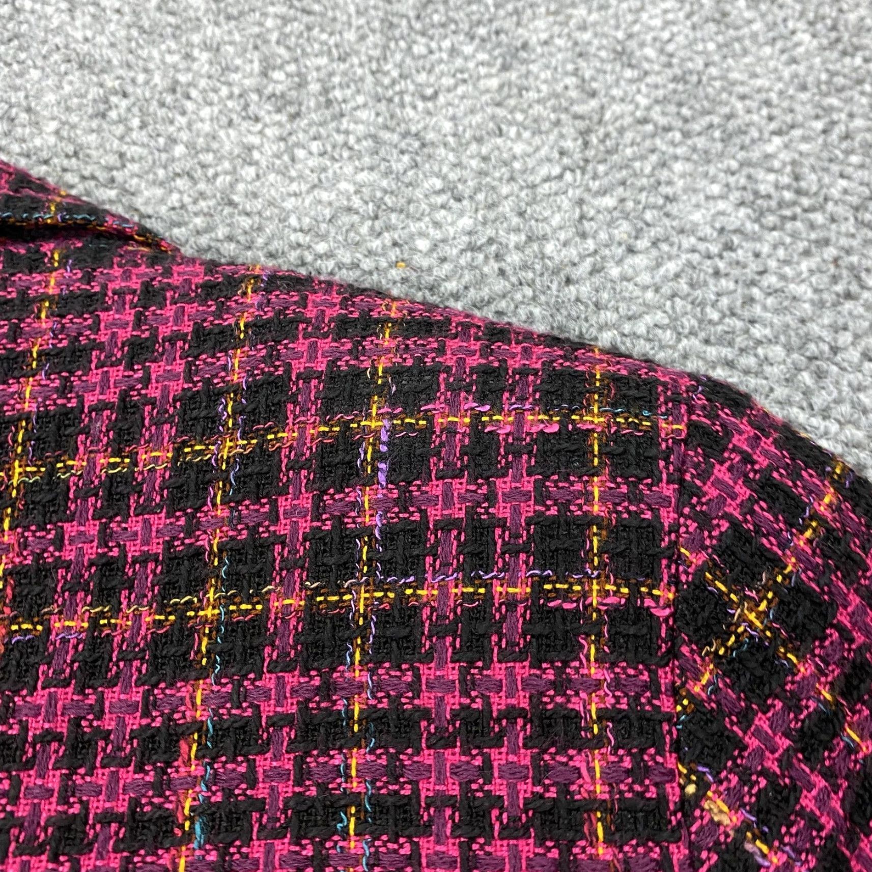 Vintage VINTAGE That's Me! Blazer Womens 18 Pink Black Tweed Plaid Single-Breasted Notch Lapel Jacket Tailored Business Workwear Womens 90s Size XXL / US 16-18 / IT 52-54 - 7 Thumbnail