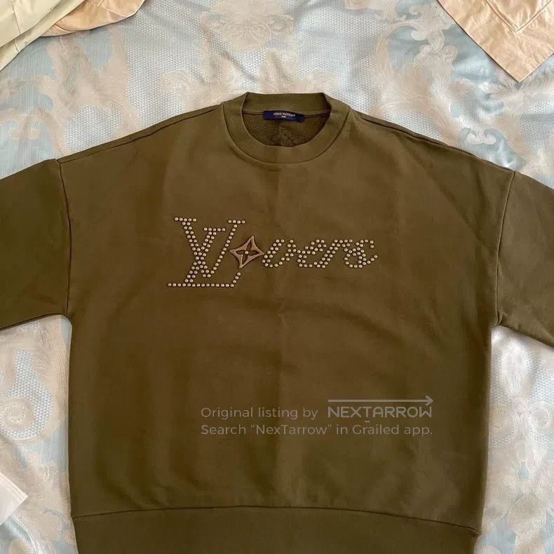 Louis Vuitton Louis Vuitton Front large logo sweatshirt Size US S / EU 44-46 / 1 - 1 Thumbnail